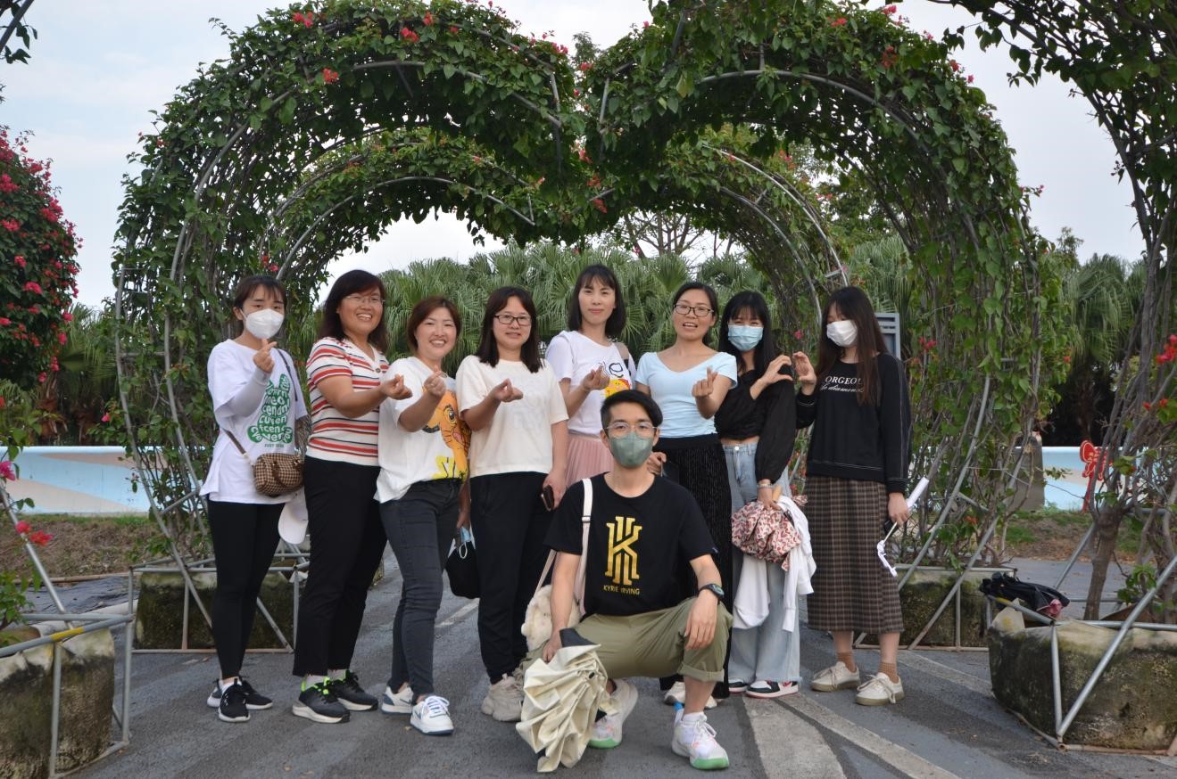 香蕉网站免费观看新能源西江花海团建